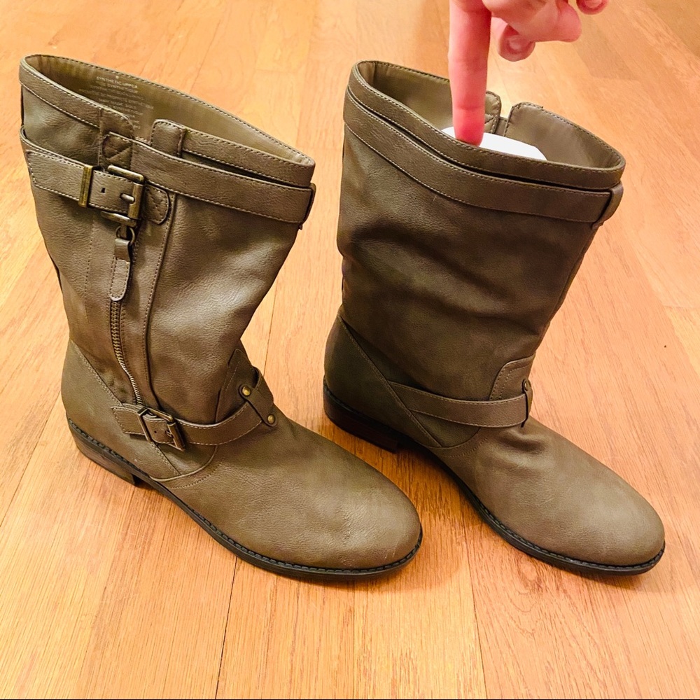 Express • Boots - Picture 2 of 9